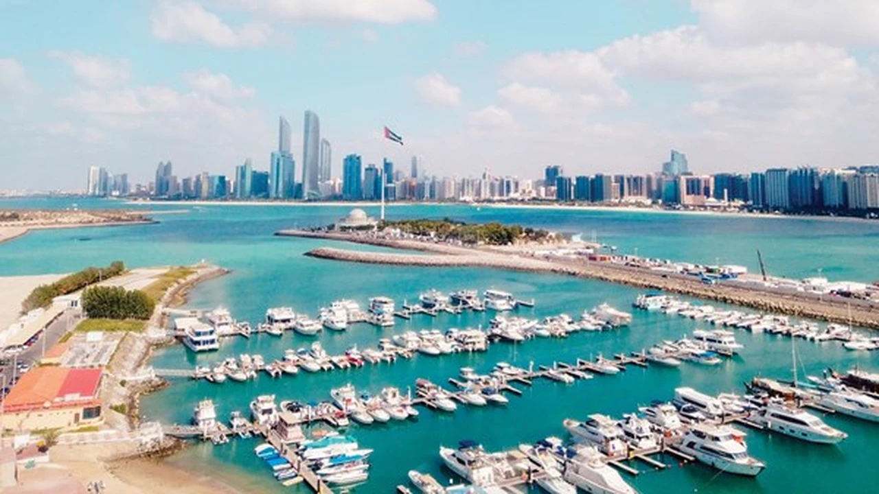 توقعات حالة الطقس في الإمارات غداً تبشر بطقس معتدل في معظم المناطق